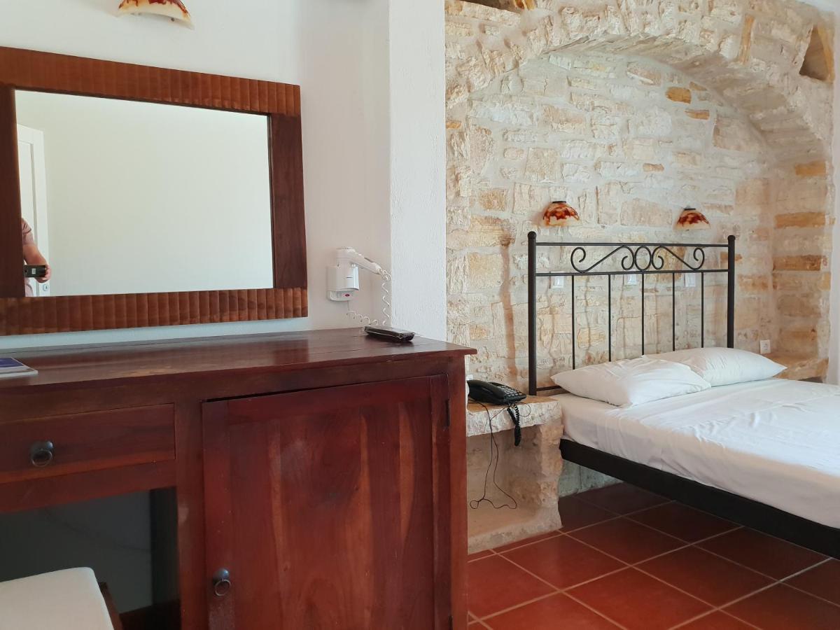 Captain'S Rocks Hotel كريس أكتي المظهر الخارجي الصورة